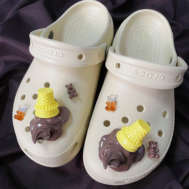 US8ACC Crocs DIY