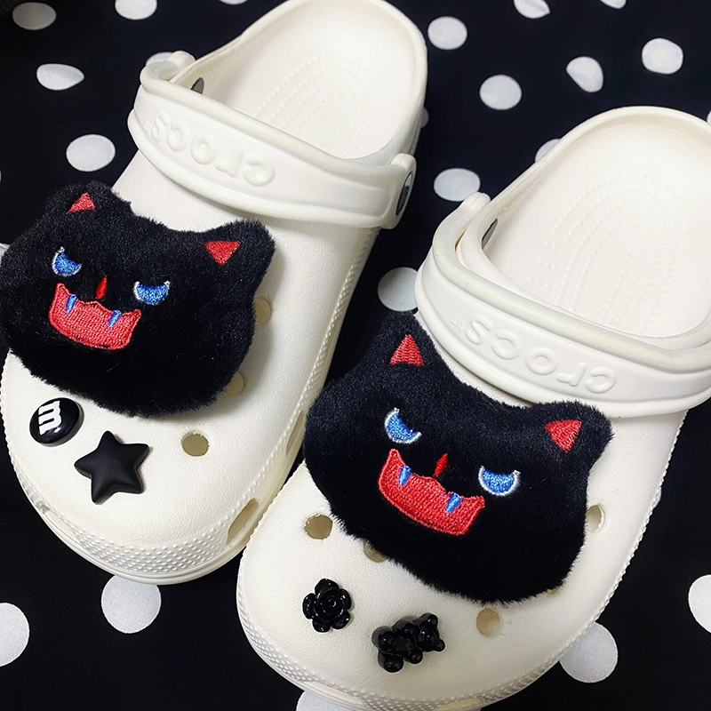 US8ACC CrocsDIY