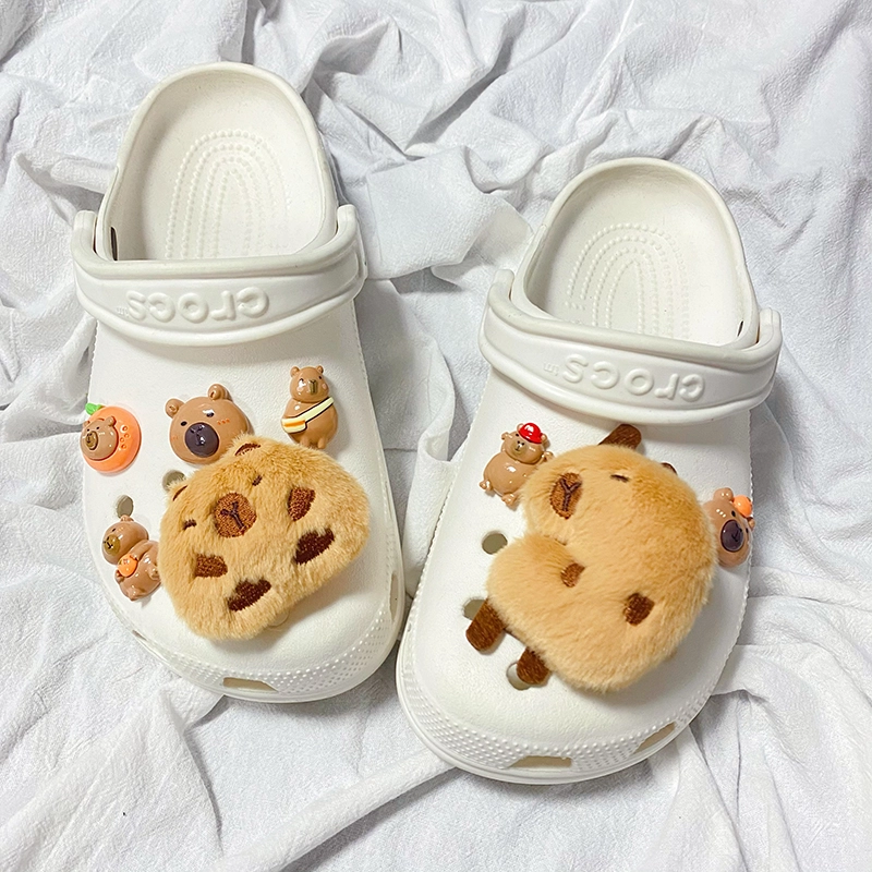US8ACC Crocs