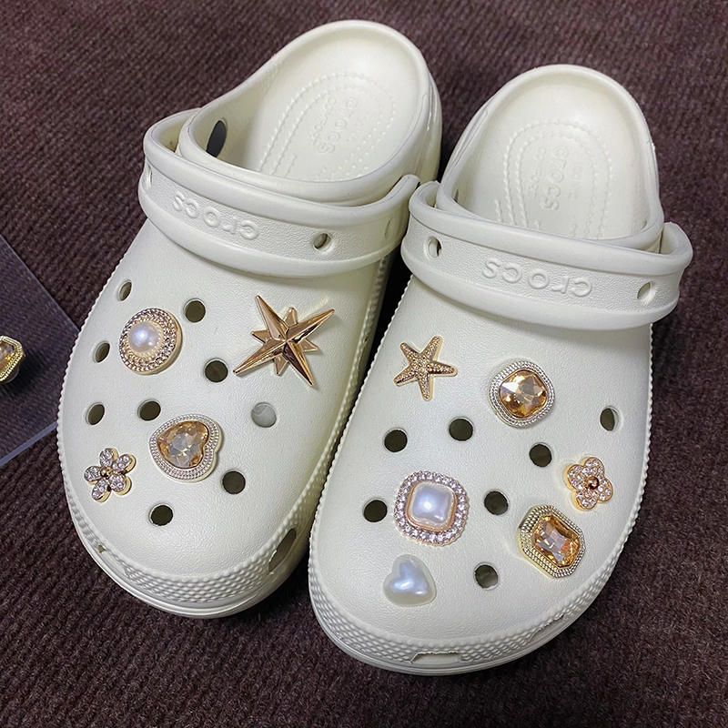US8ACC CrocsDIY