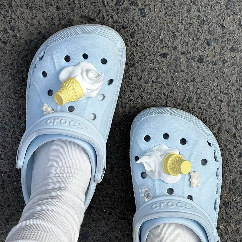 US8ACC Crocs DIY
