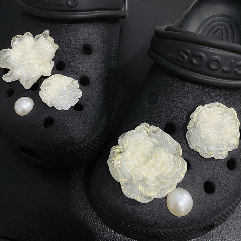 US8ACC crocs