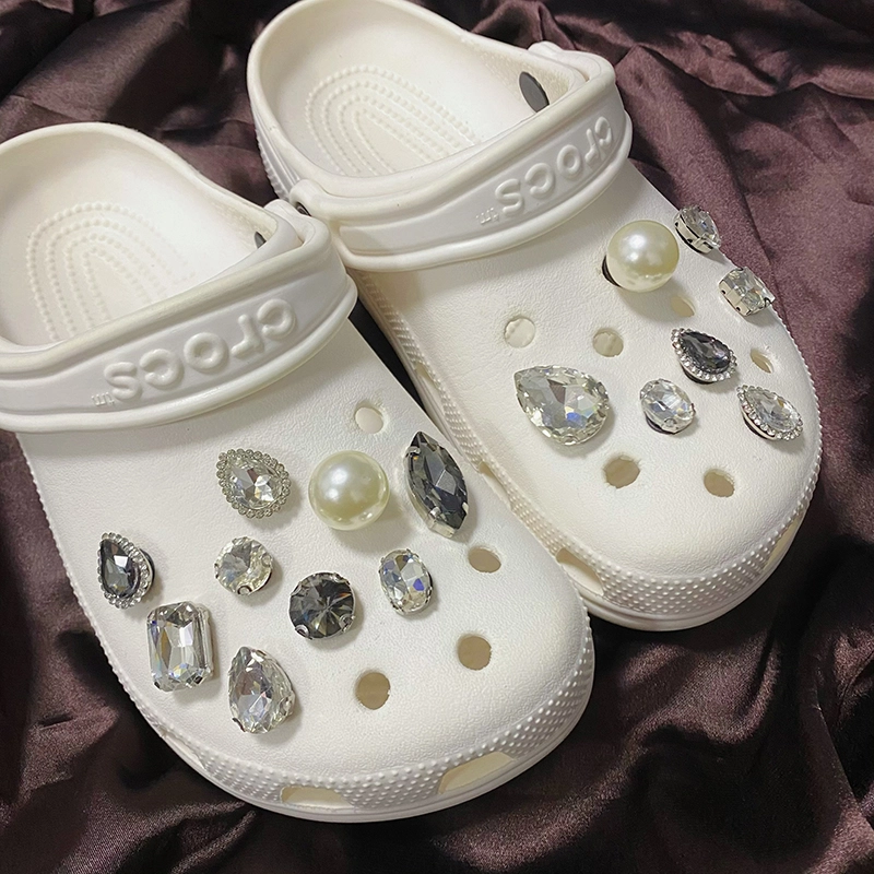 US8ACC Crocs DIY