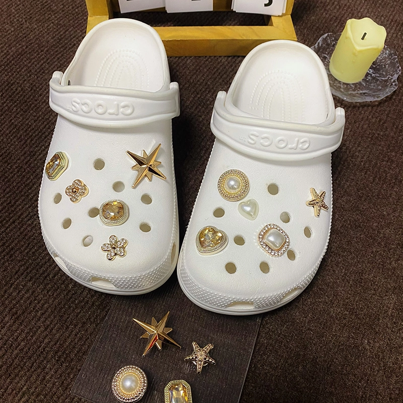 US8ACC CrocsDIY