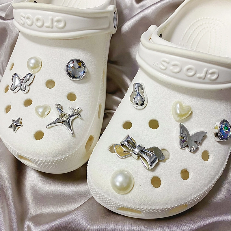 US8ACC Crocs DIY
