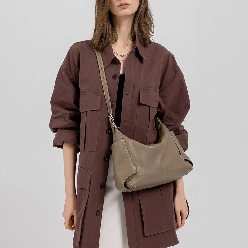 VANESSA HOGAN VH hobo