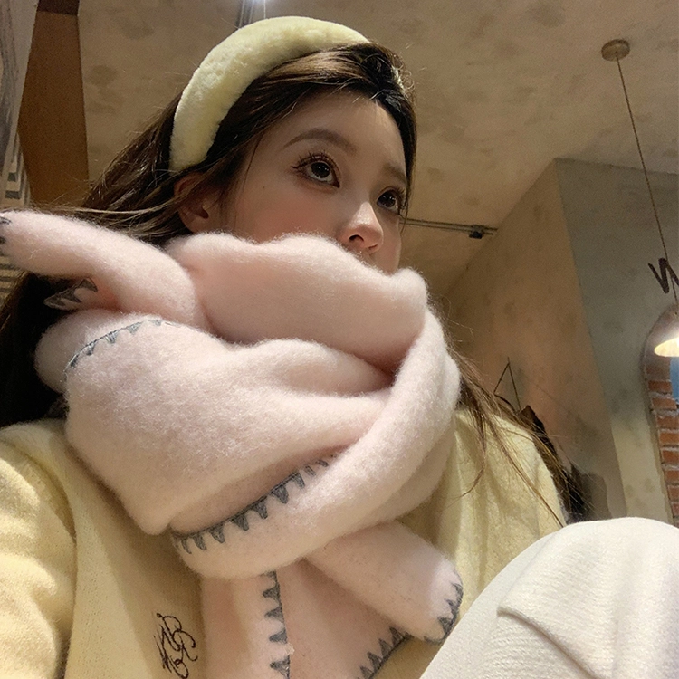 雅鹿优选 超软糯锁边含羊毛围巾女生冬季纯色加厚保暖百搭韩系氛围感围脖护颈披肩 男女同款情侣款 礼盒装 绒线围巾 男女同款情侣款