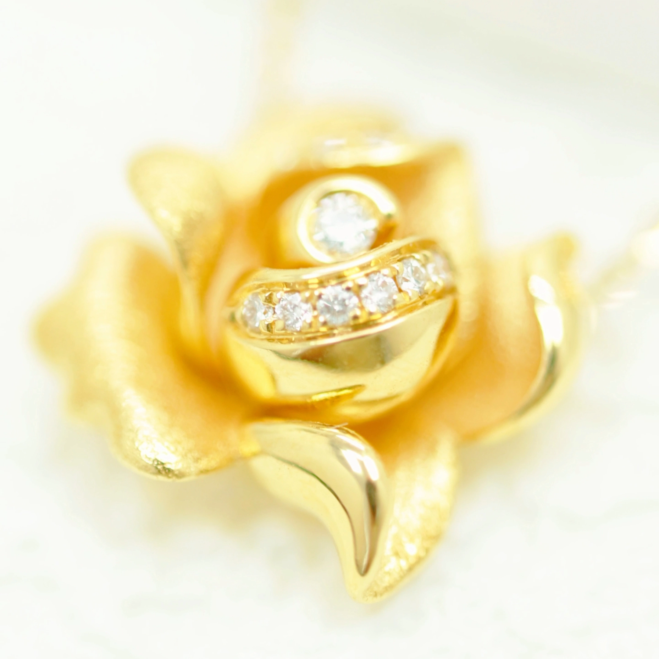 LOYALHEARTS 18K