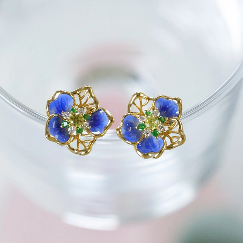 LOYALHEARTS 18k