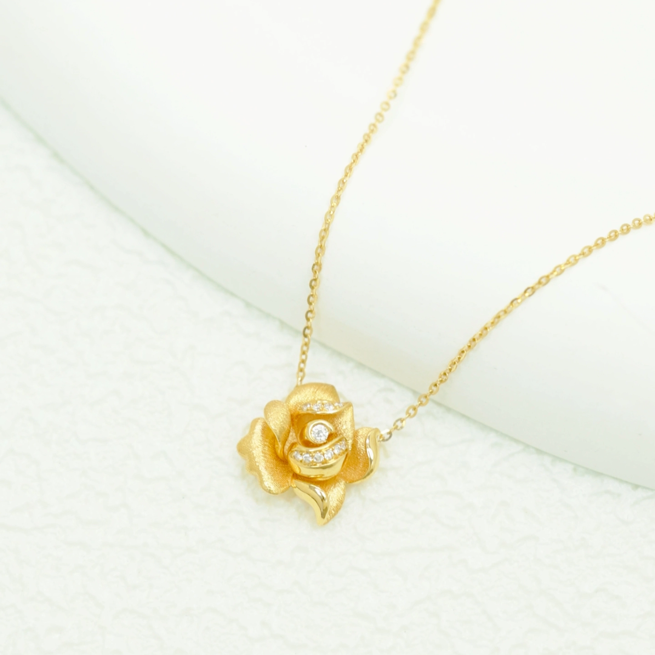 LOYALHEARTS 18K