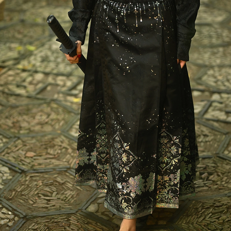 三省六部 中国风炫彩织锦缎改良马面款中式裙裤汉服 男女同款 黑色