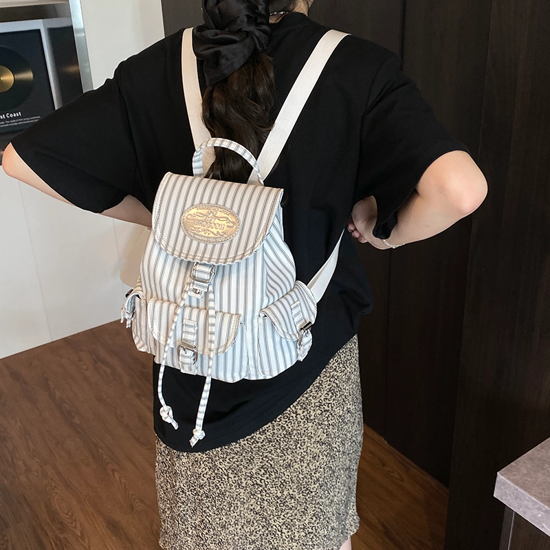 辛巴赫 百搭田园风可爱甜酷小众设计文艺感 尼龙 双肩包 女款 碎花/条纹
