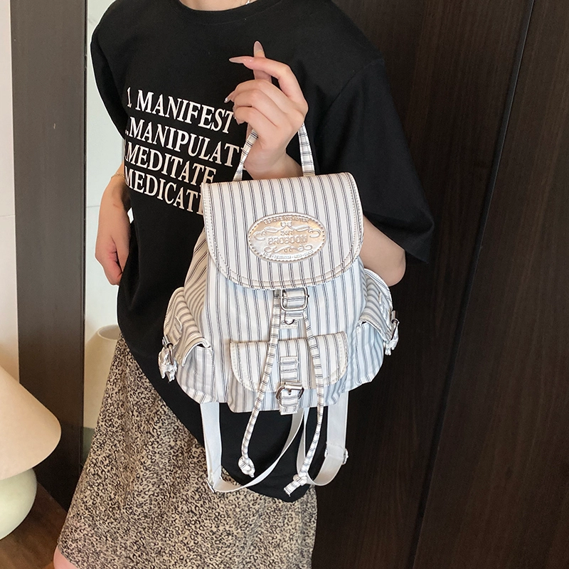 辛巴赫 百搭田园风可爱甜酷小众设计文艺感 尼龙 双肩包 女款 碎花/条纹