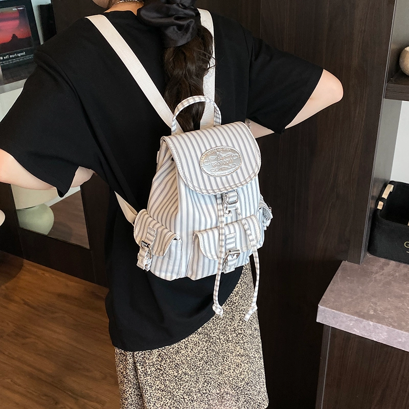 辛巴赫 百搭田园风可爱甜酷小众设计文艺感 尼龙 双肩包 女款 碎花/条纹