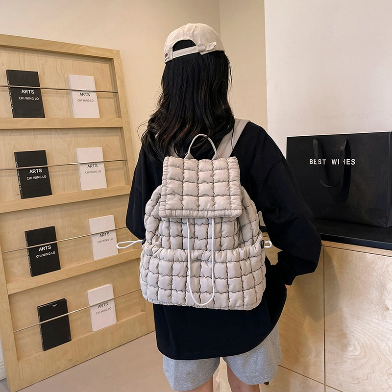 辛巴赫 百搭潮流格子轻便旅游大容量 尼龙 双肩包 常规 女款 多色
