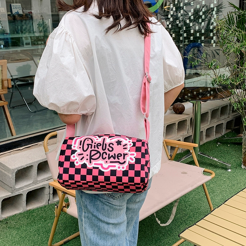 辛巴赫 多巴胺街头潮流时尚斜挎包百搭休闲可爱日常搭配女包 尼龙 单肩包 常规 女款 多色