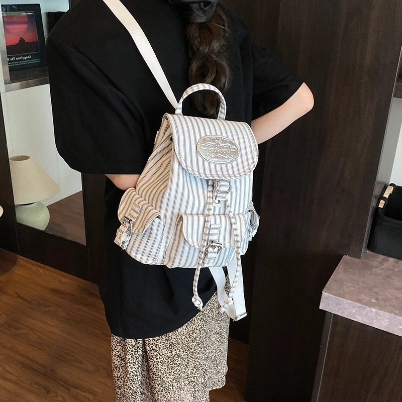 辛巴赫 百搭田园风可爱甜酷小众设计文艺感 尼龙 双肩包 女款 碎花/条纹