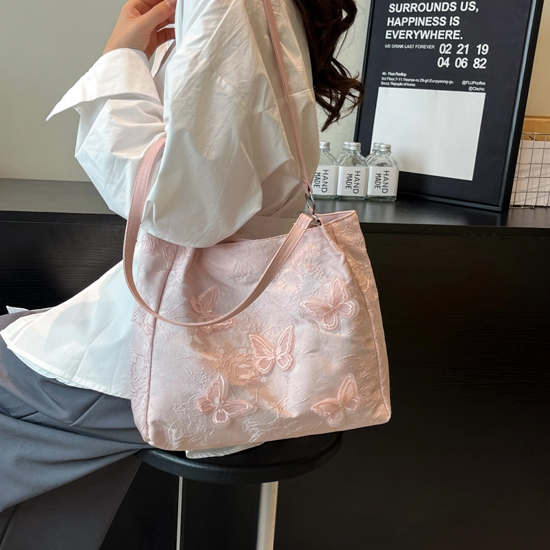 辛巴赫 新中式国风时尚百搭气质甜美立体蝴蝶设计 尼龙 单肩包 常规 女款 多色