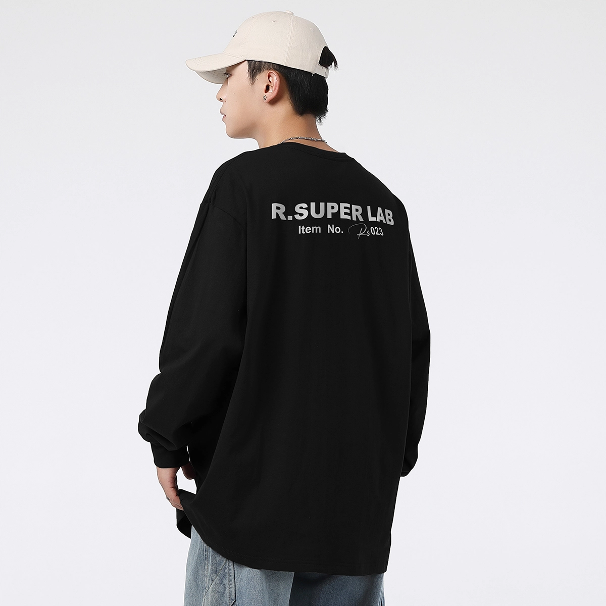R.super LogoT