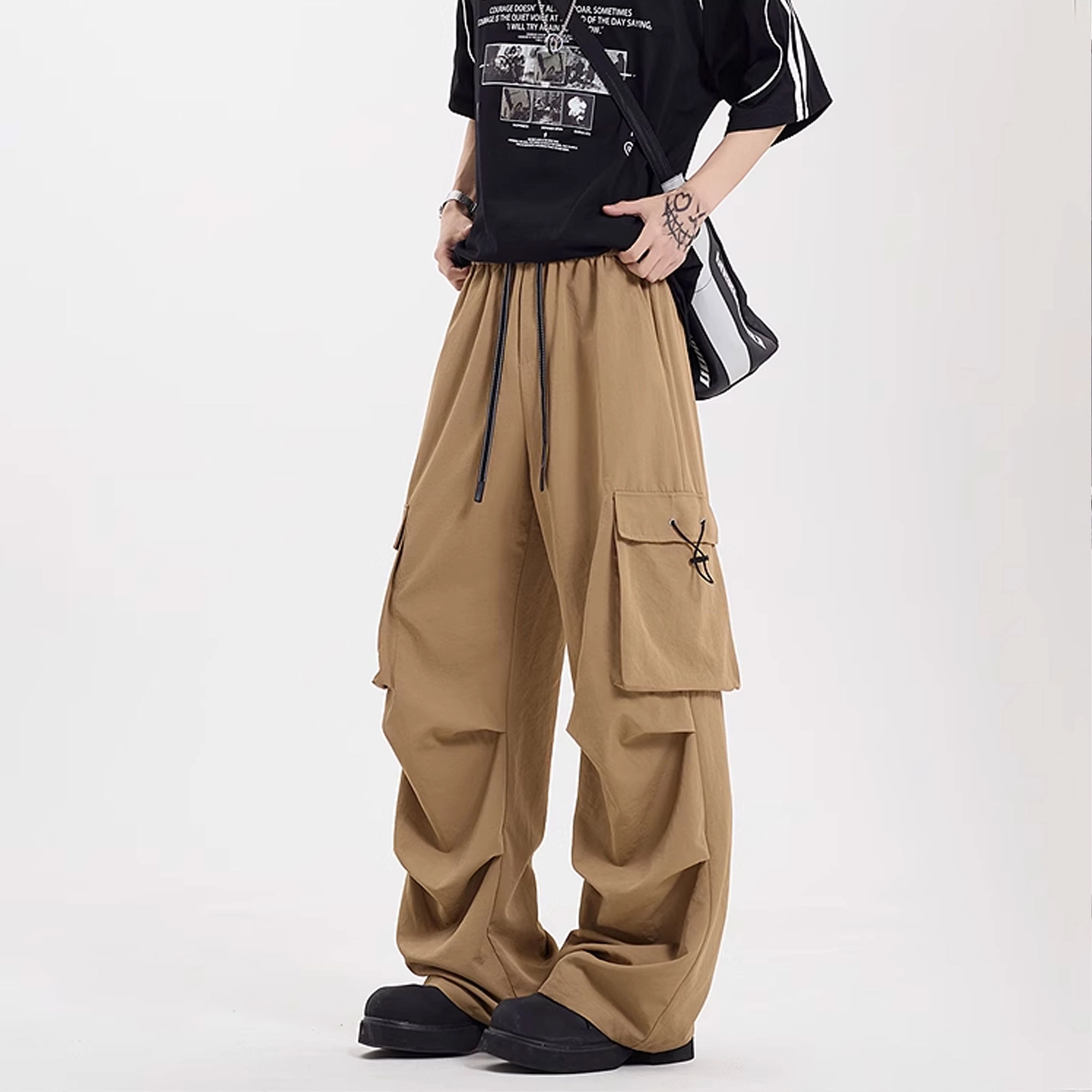西行纪 美式复古高街机能风系带工装立体大口袋伞兵褶皱拖地裤亲肤凉感速干户外直筒阔腿时尚大码宽松百搭休闲裤 男女同款