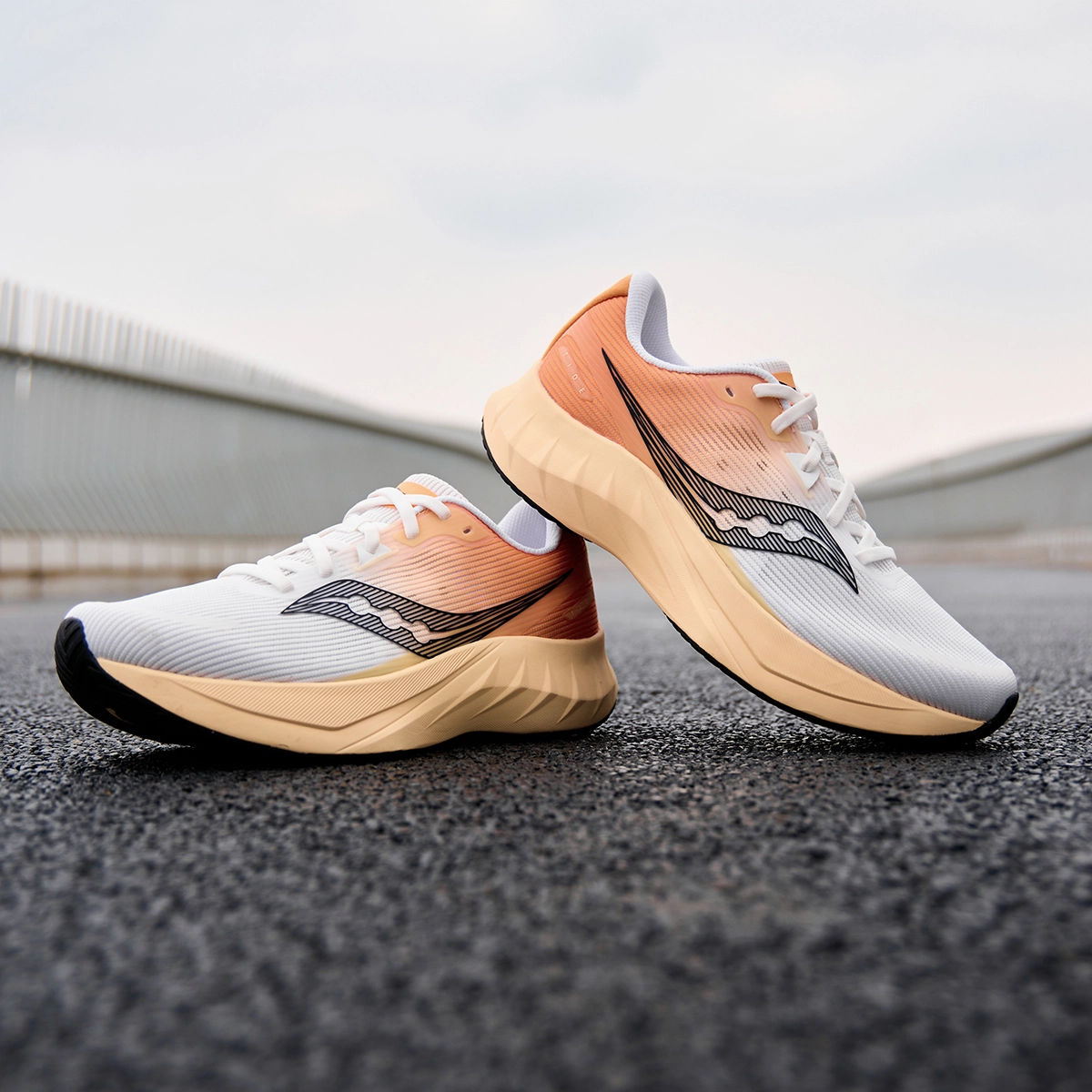 Saucony TIDE 2