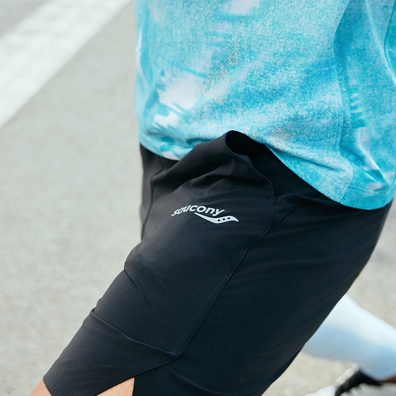 Saucony logo