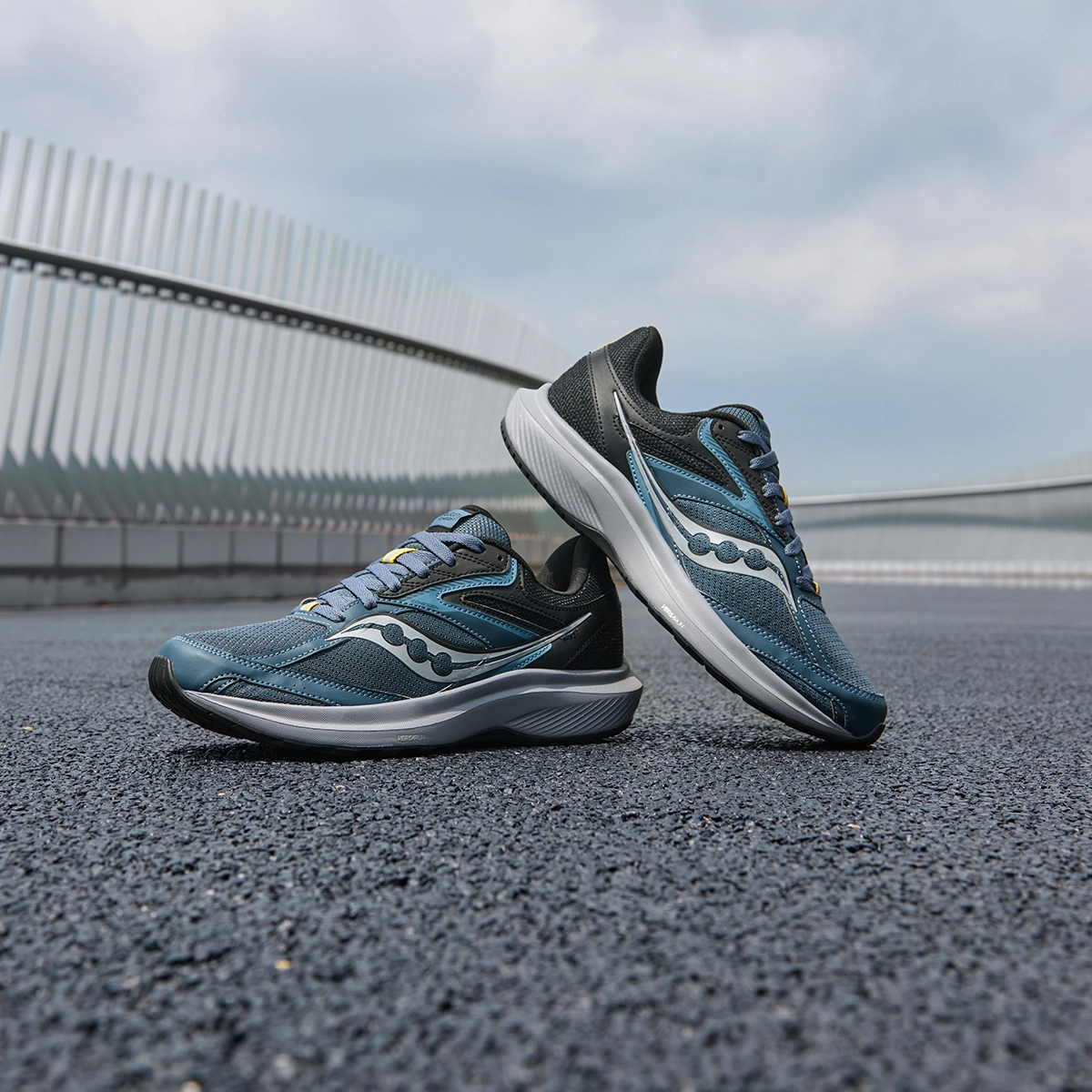 Saucony COHESION 17