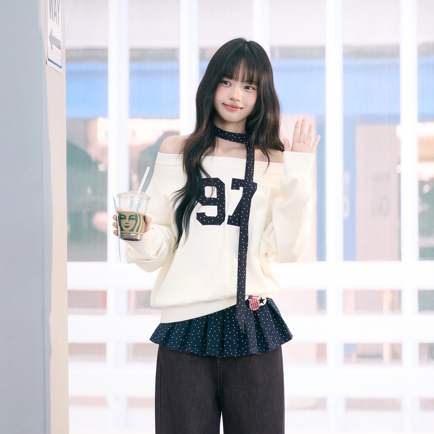 WEEKEND HUB chic2025