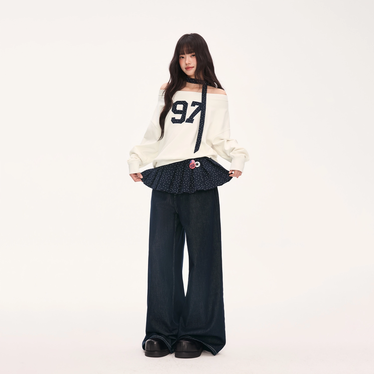 WEEKEND HUB chic2025