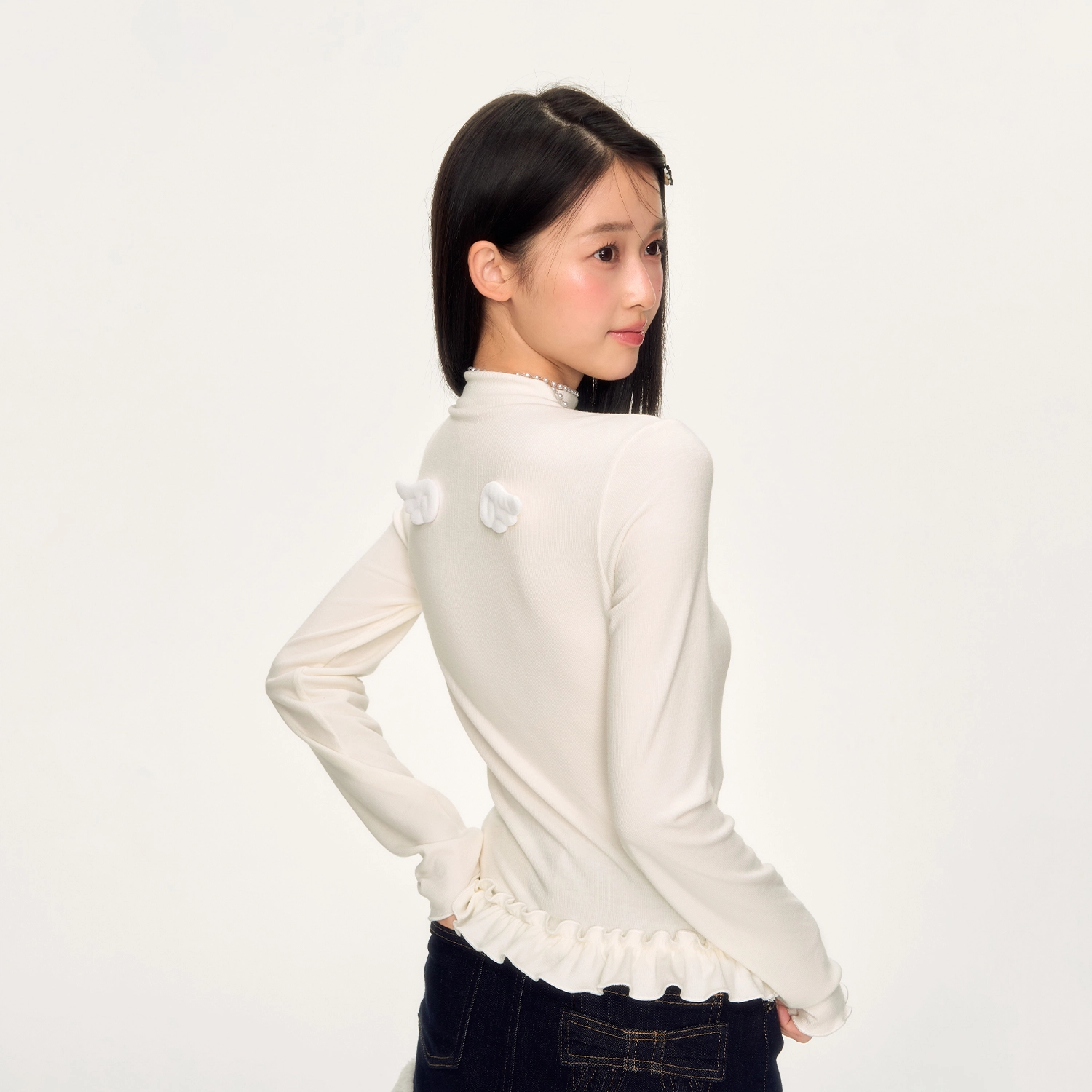 WEEKEND HUB T