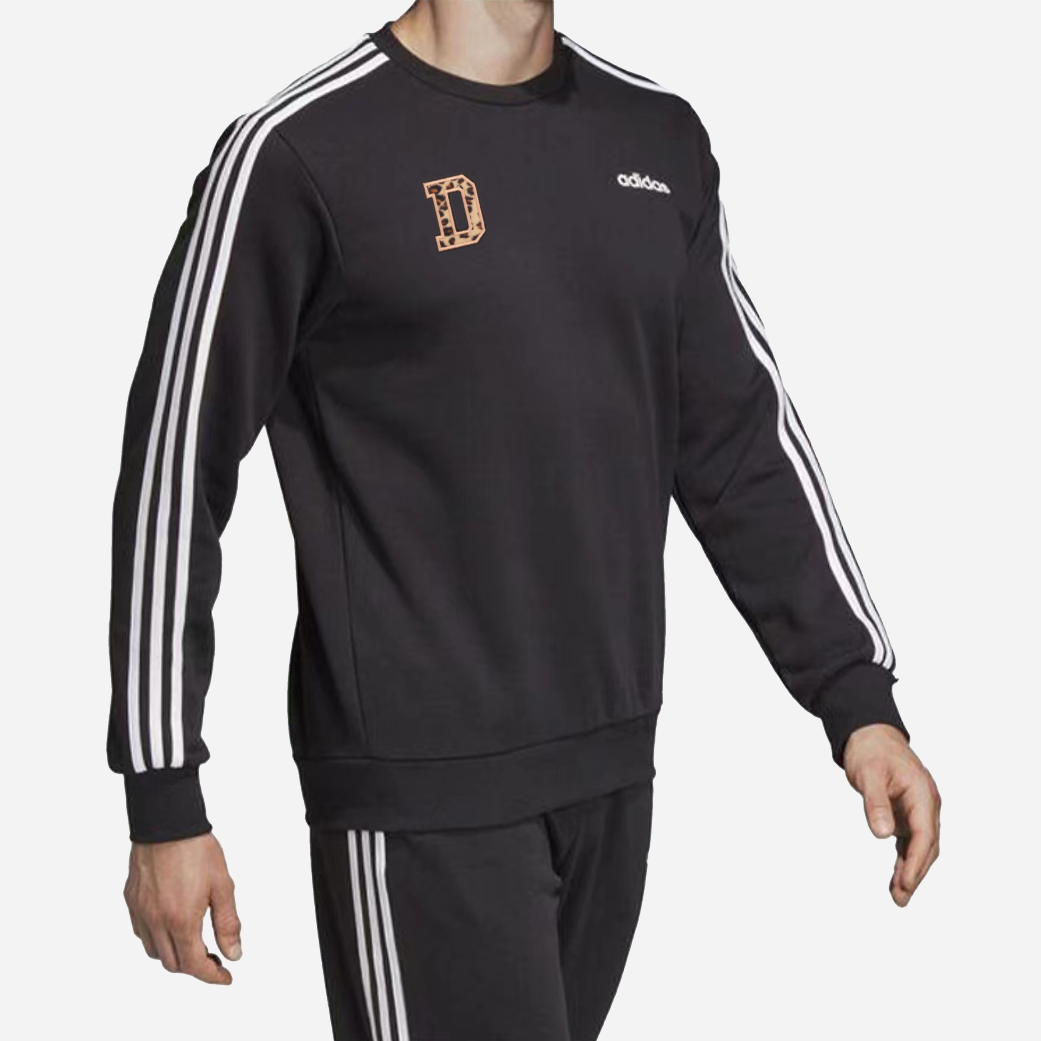 adidas DD