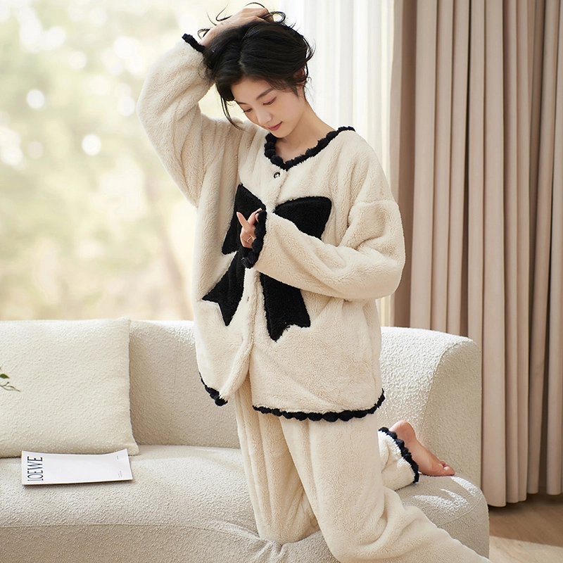 小情歌 家居服睡衣 珊瑚绒保暖睡衣女秋冬家居服女冬季大码长袖长裤女士小清新风蝴蝶结设计家居套装 女款 米白色