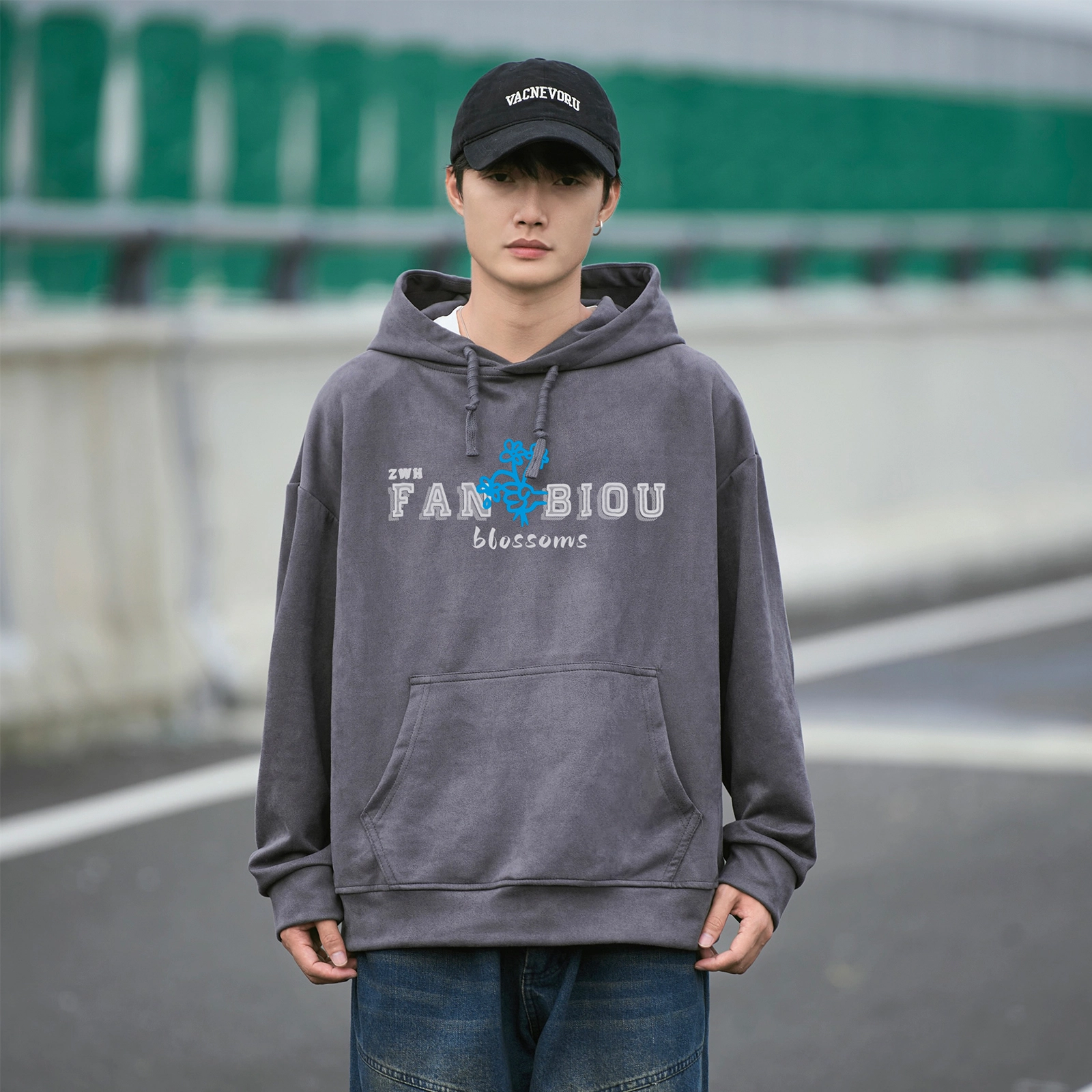 范比欧 字母叠影印花宽松休闲连帽卫衣 男女同款
