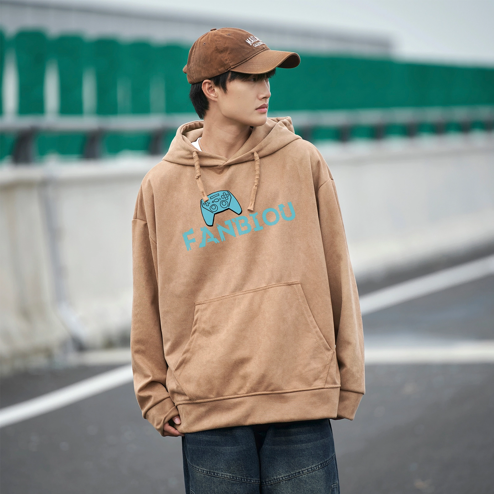 范比欧 未来游戏机卡通字母印花休闲宽松连帽卫衣 男女同款