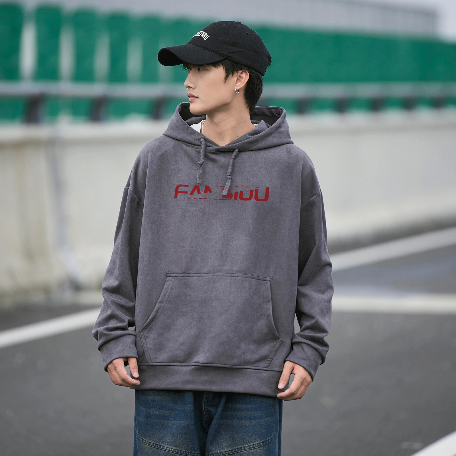 范比欧 字母印花休闲宽松连帽套头卫衣 男女同款