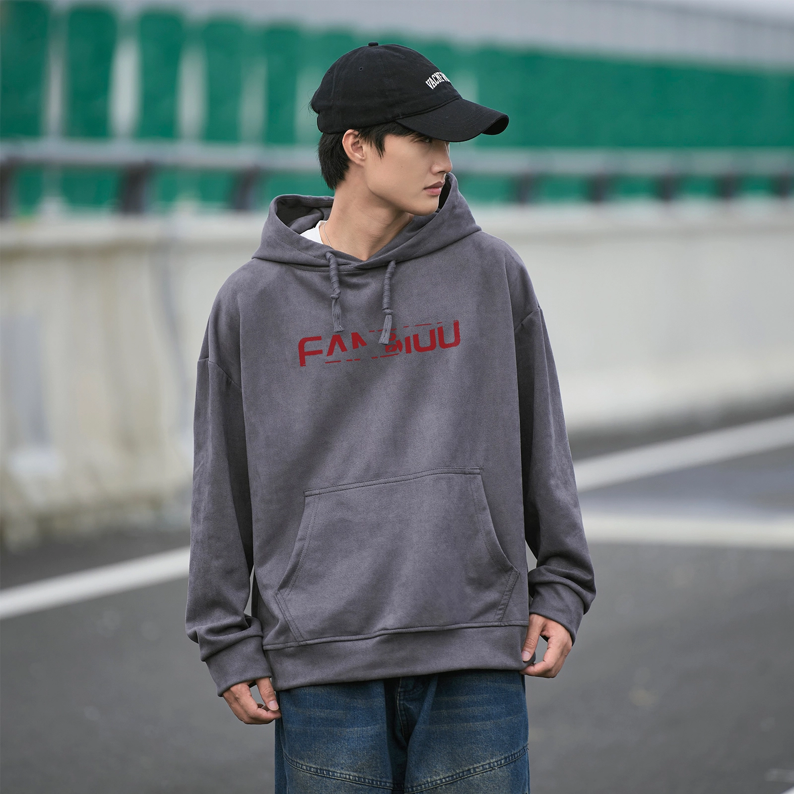 范比欧 字母印花休闲宽松连帽套头卫衣 男女同款