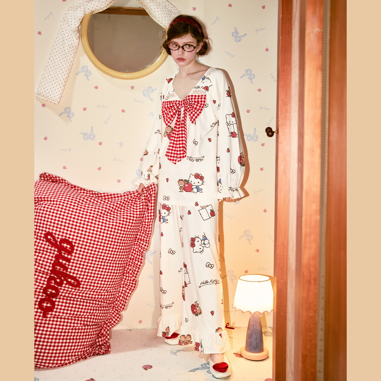GUKOO x Hello Kitty V