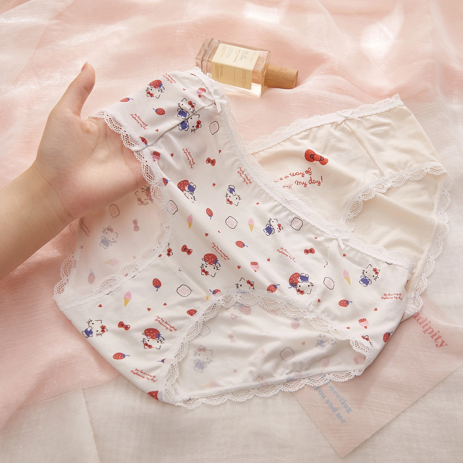 GUKOO x Hello Kitty 3