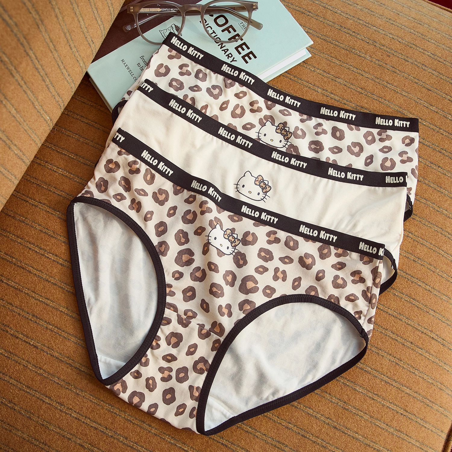 GUKOO x Hello Kitty 3