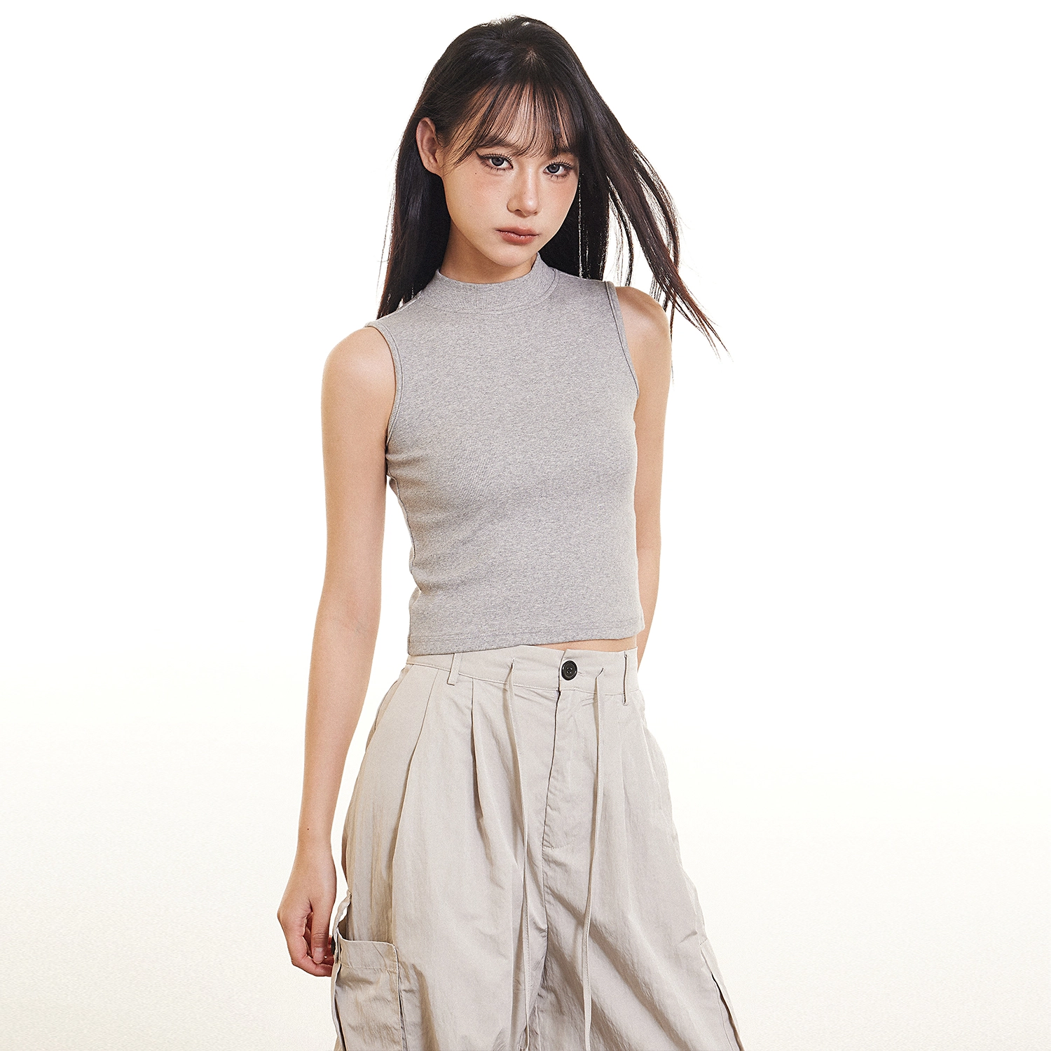 佐贝卡 修身打底外穿休闲短款修身辣妹小高领白色背心 女款