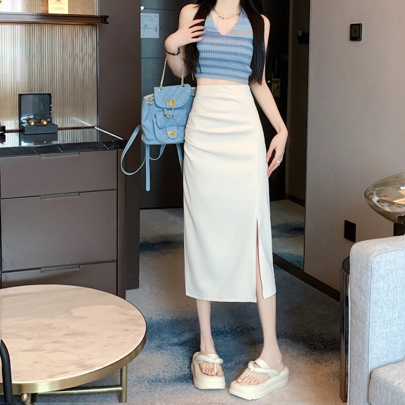 轻迎 时尚舒适修身中腰休闲短裙 女款