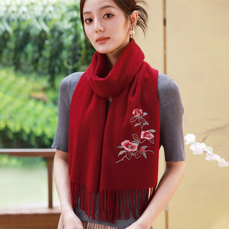杭丝路 刺绣简约花卉百搭围脖披肩妈妈装搭配 羊毛 绒线围巾 女款