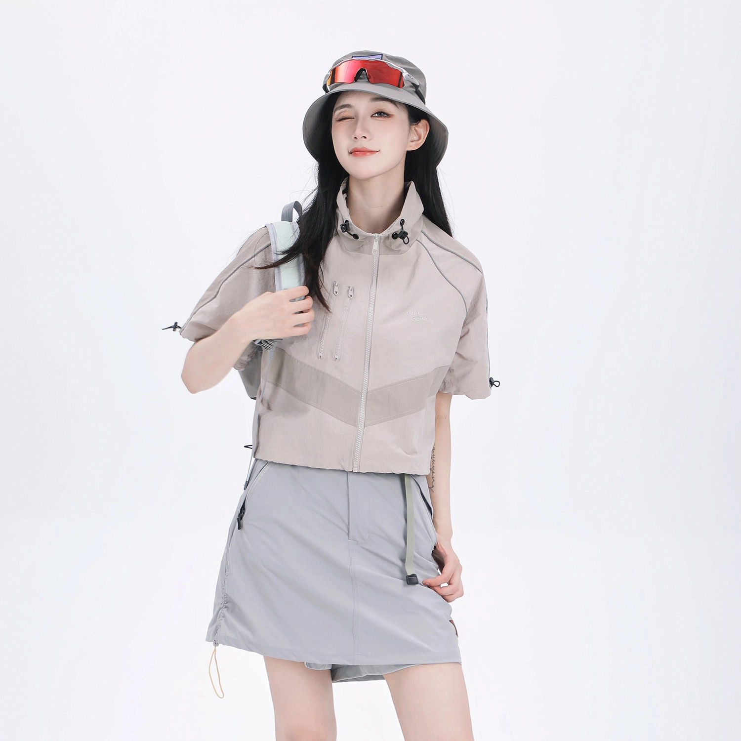 吉业重工 山系户外拼色立领拉链宽松短袖截短外套 女款