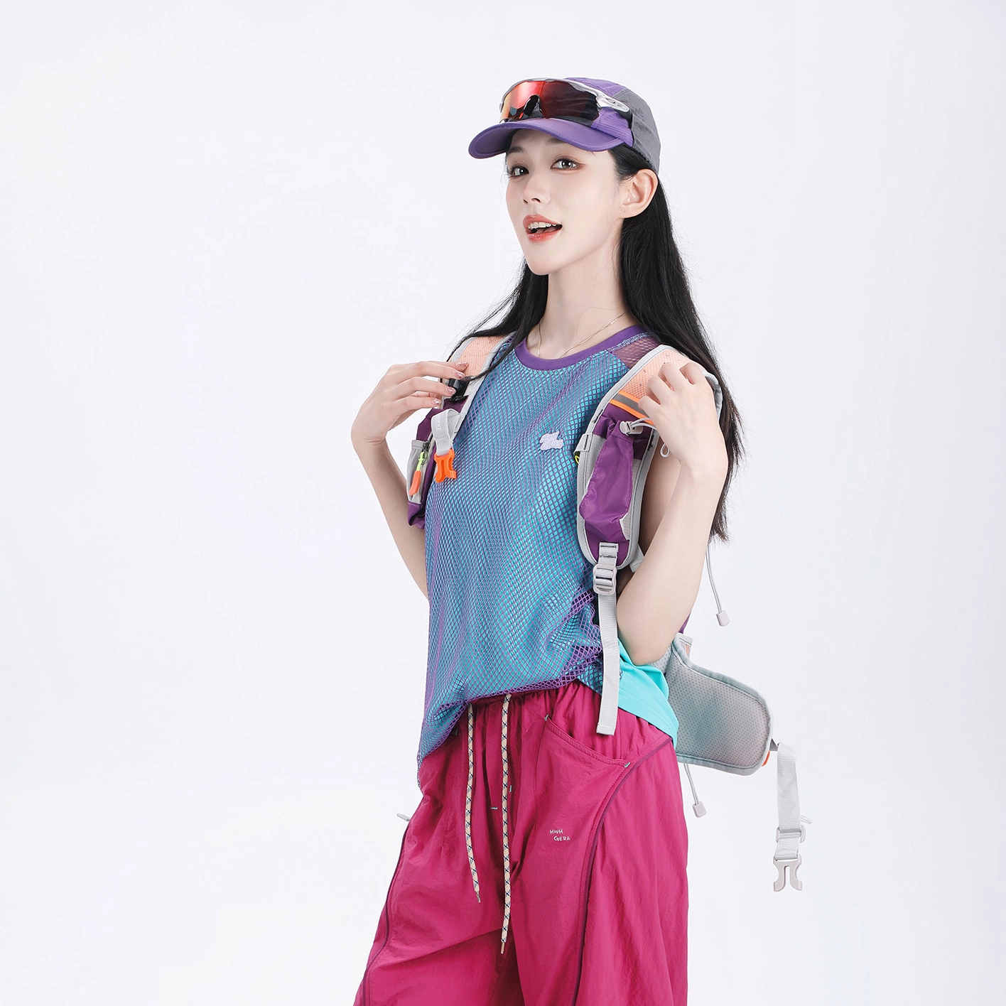 吉业重工 户外宽松休闲多巴胺穿搭镂空背心 女款
