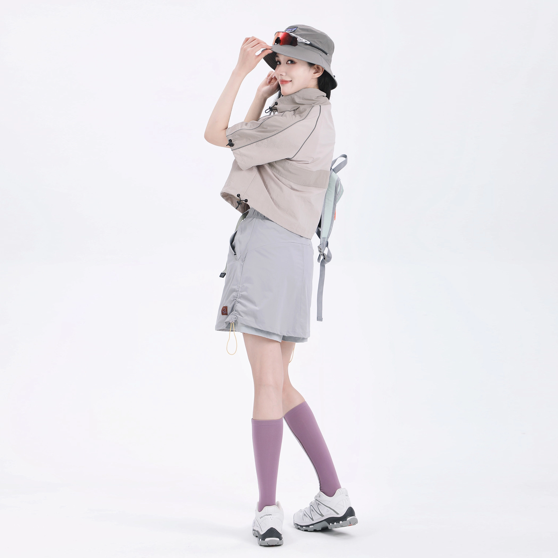 吉业重工 山系户外拼色立领拉链宽松短袖截短外套 女款