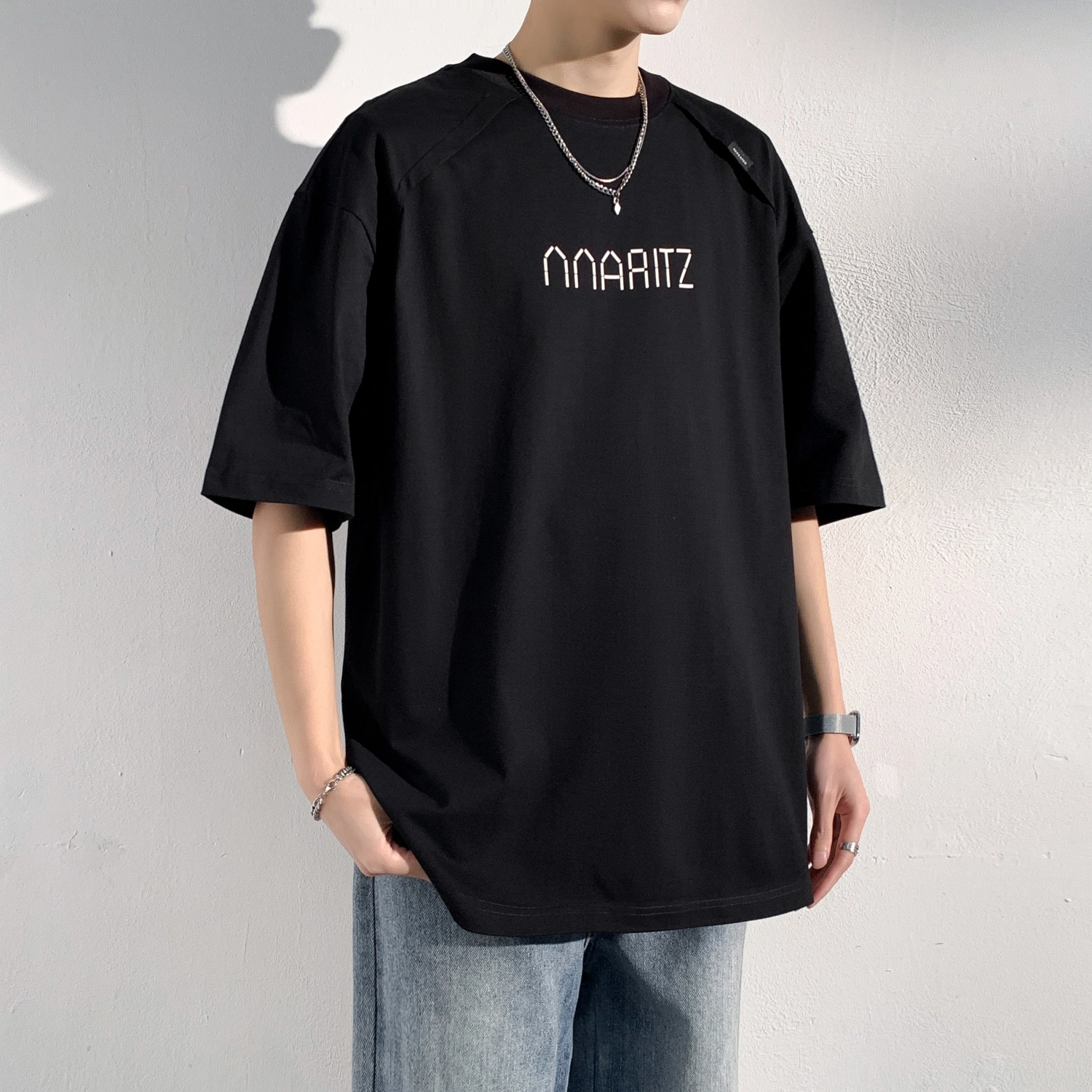 AWAO T