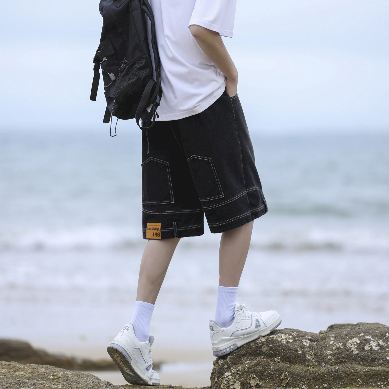 AWAO