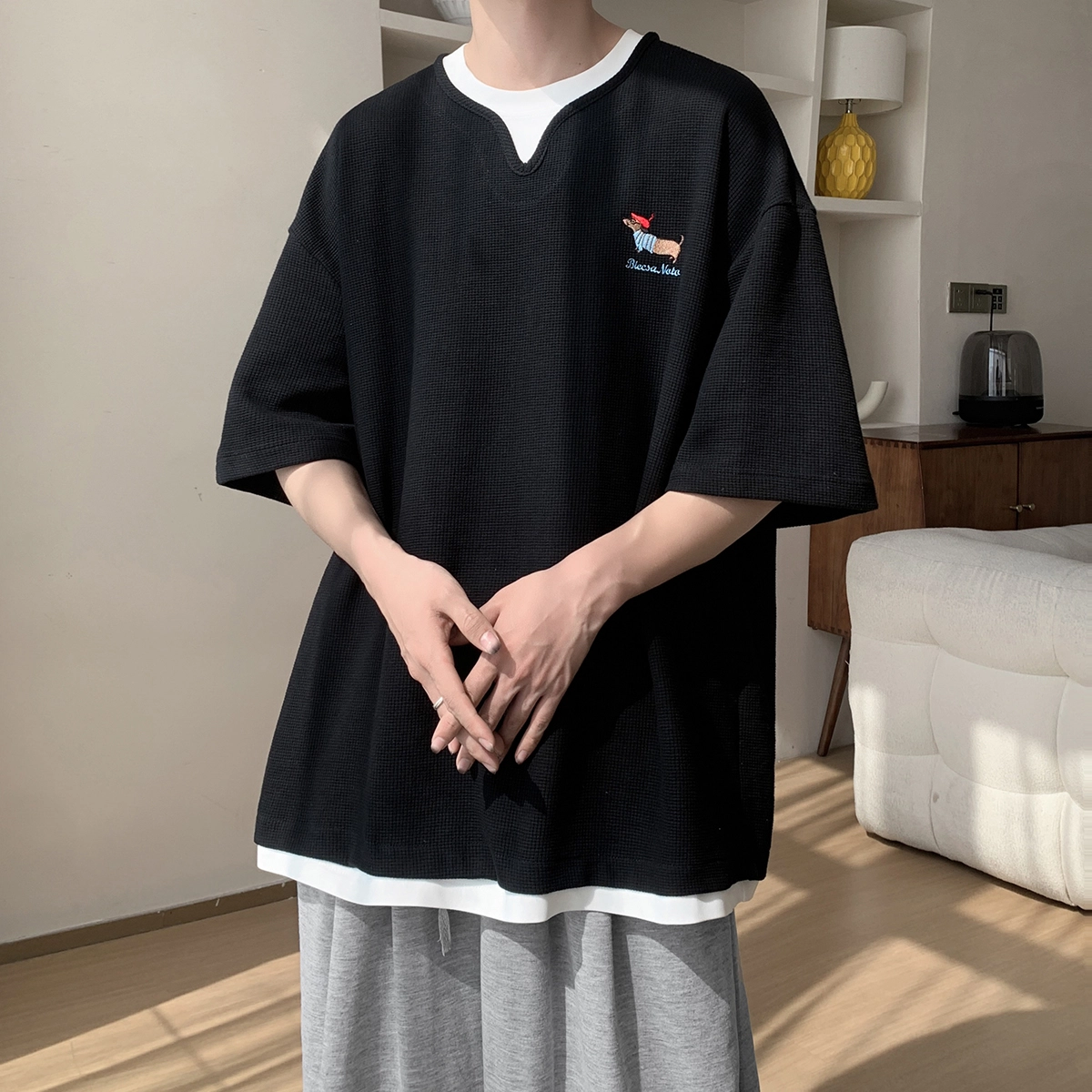 AWAO T