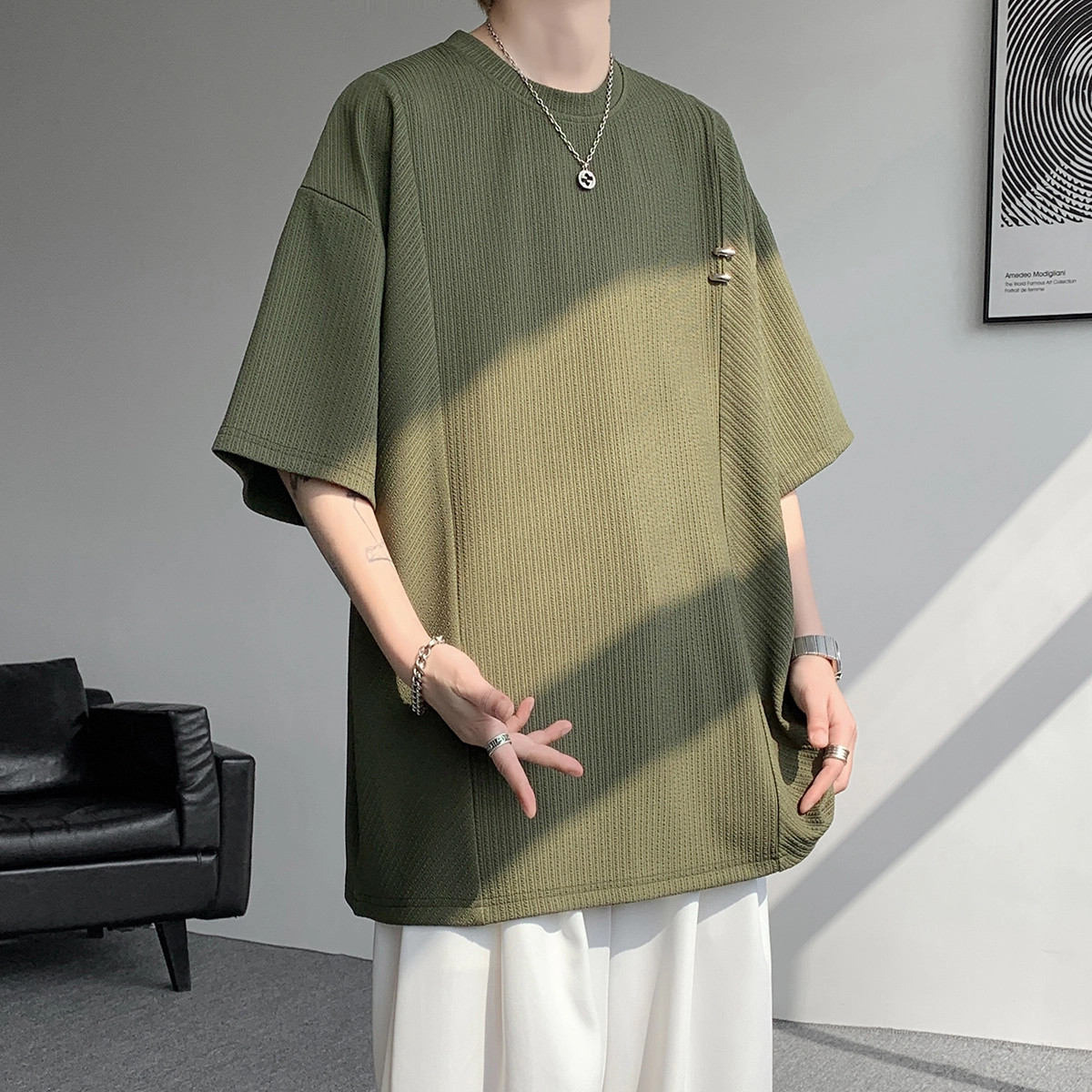 AWAO T
