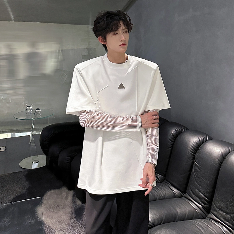 AWAO T